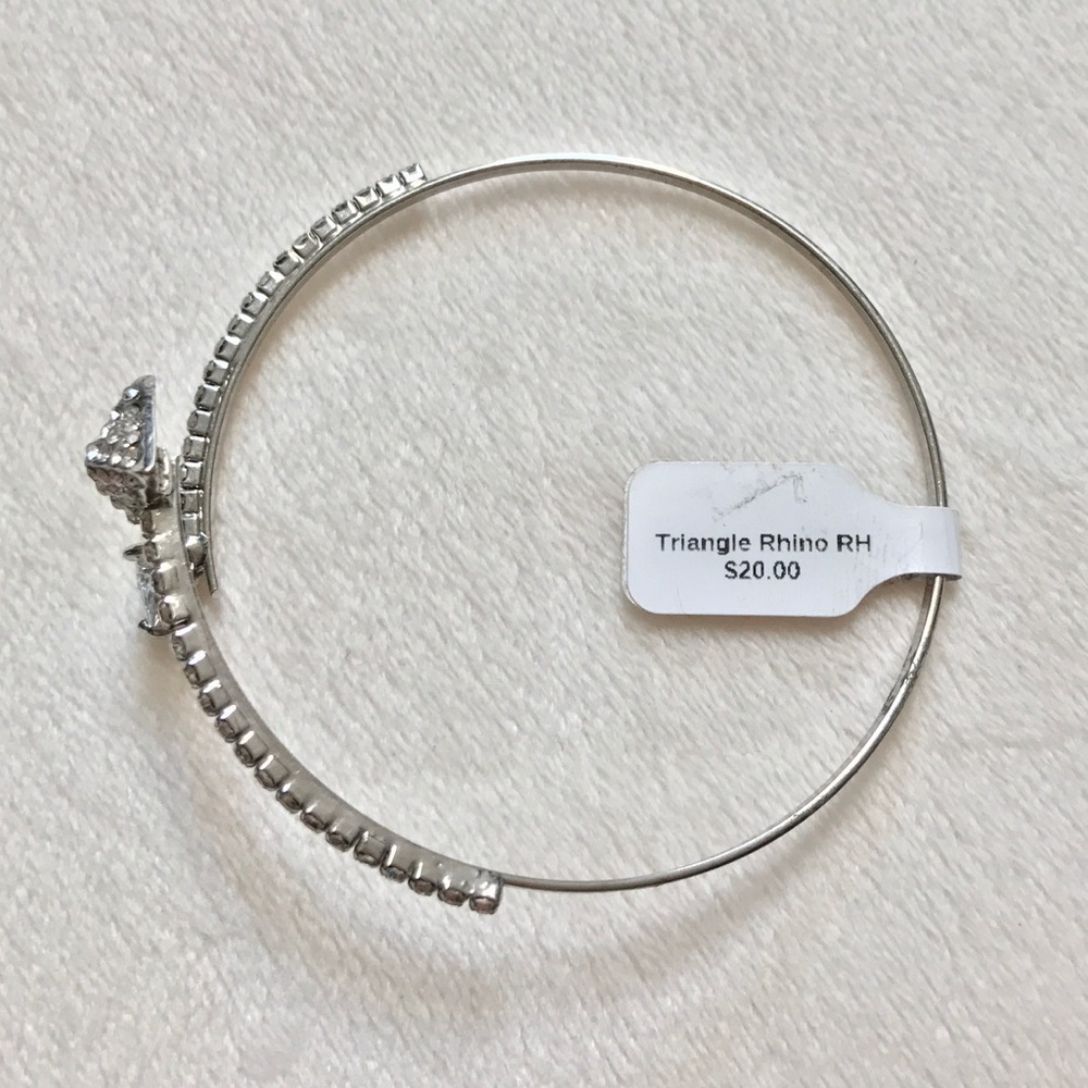 CLAIMED! 🎁 FREE w/ $65 or more purchase! - Picture 2 of 7